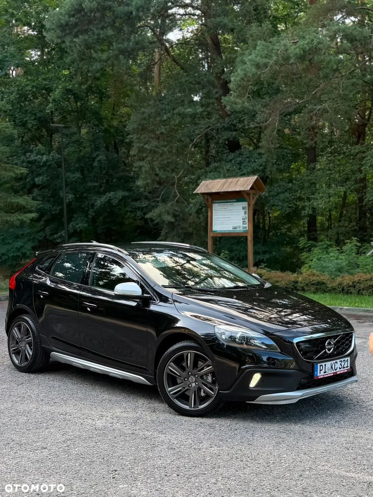 Volvo V40 Cross Country - 13