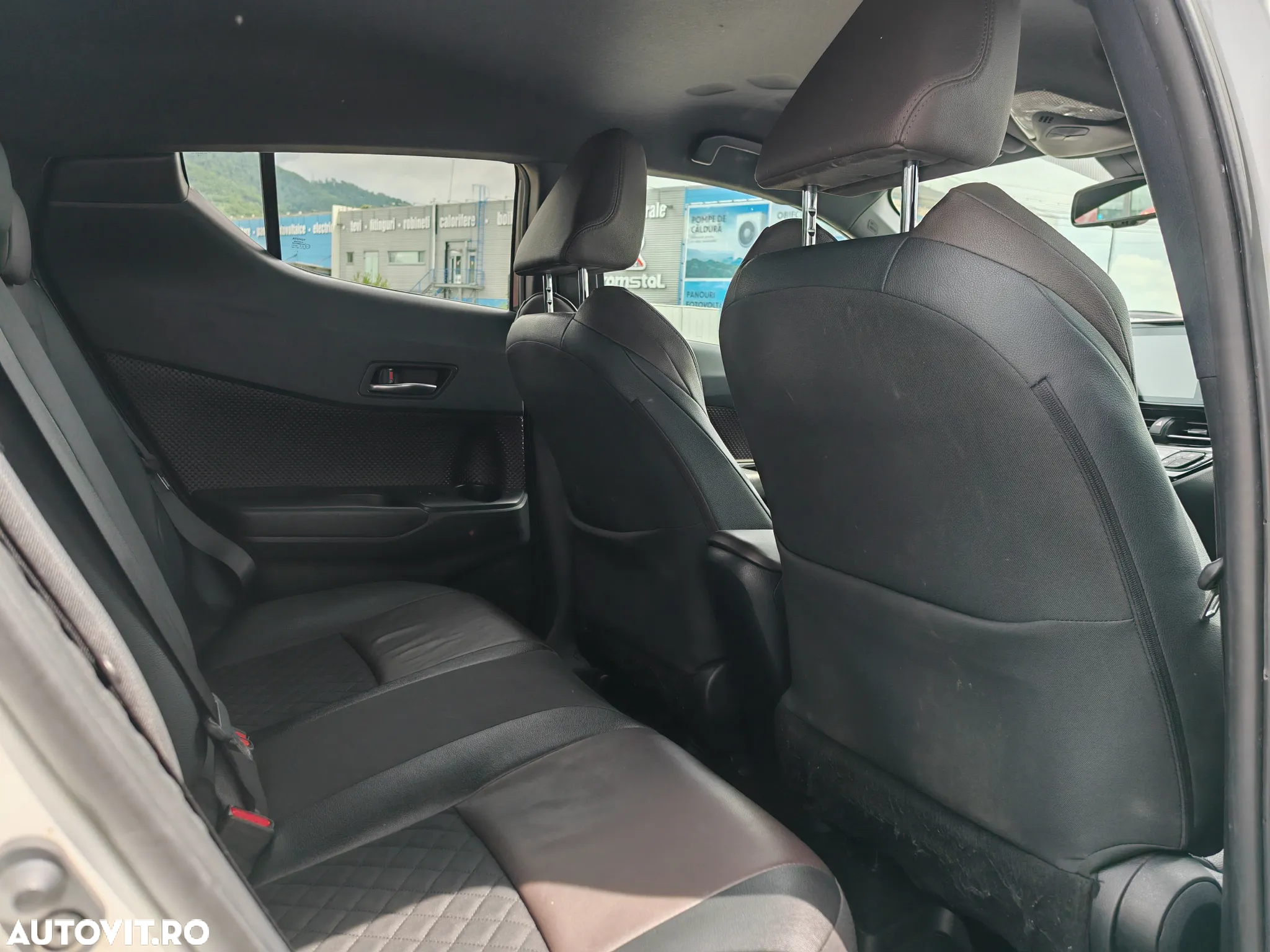 Toyota C-HR 1.8 HSD 4x2 CVT C-lassy LED - 12