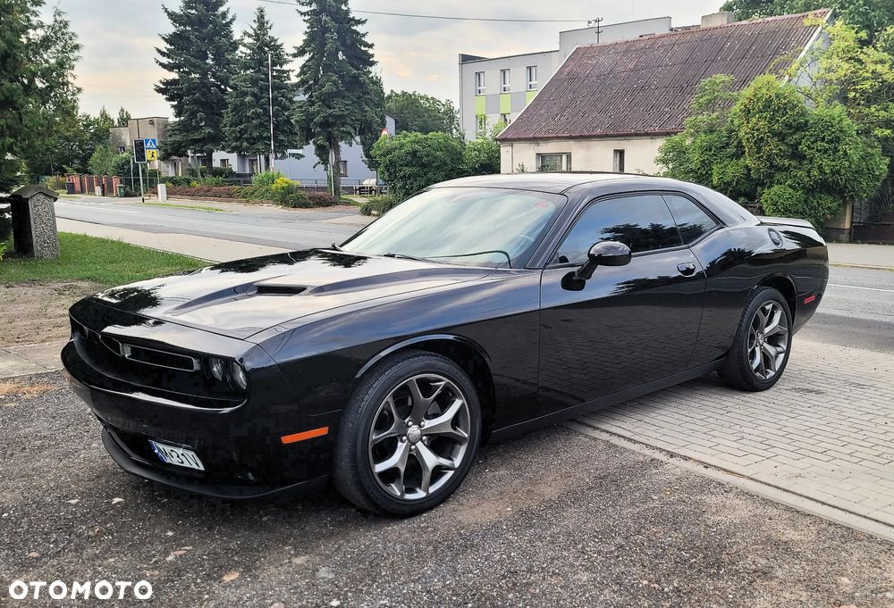 Dodge Challenger - 10