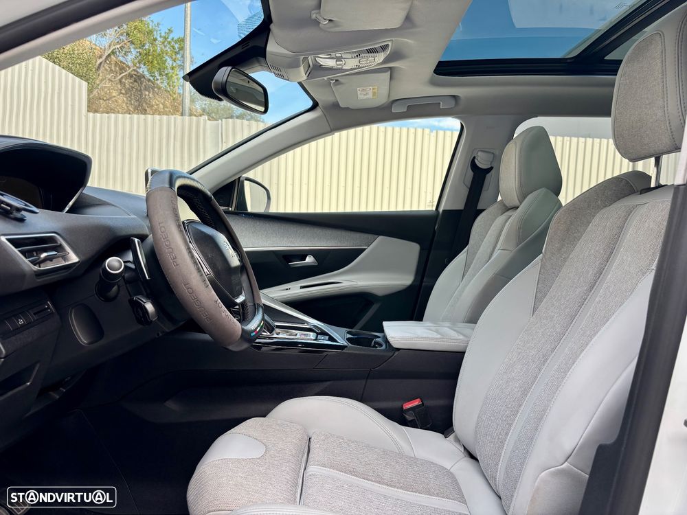 Peugeot 5008 1.5 BlueHDi Allure EAT8 - 29