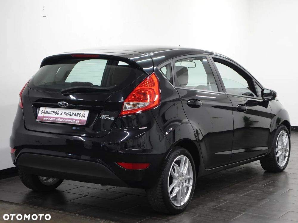 Ford Fiesta 1.25 Celebration - 8