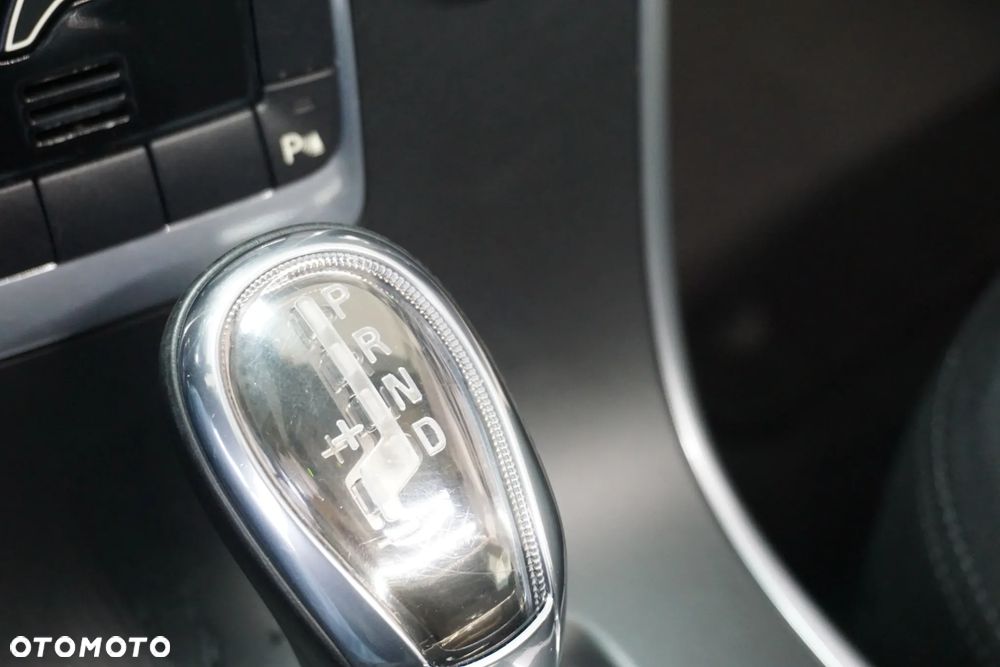 Volvo XC 60 D4 Geartronic Kinetic - 38