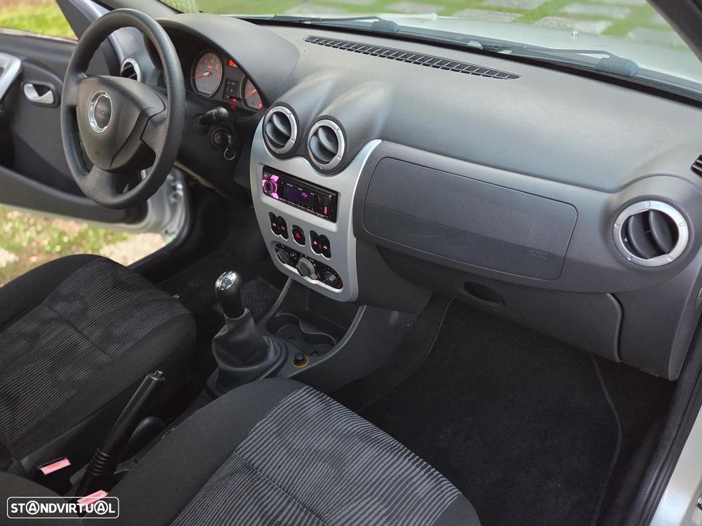 Dacia Sandero 1.2 16V Pack - 17