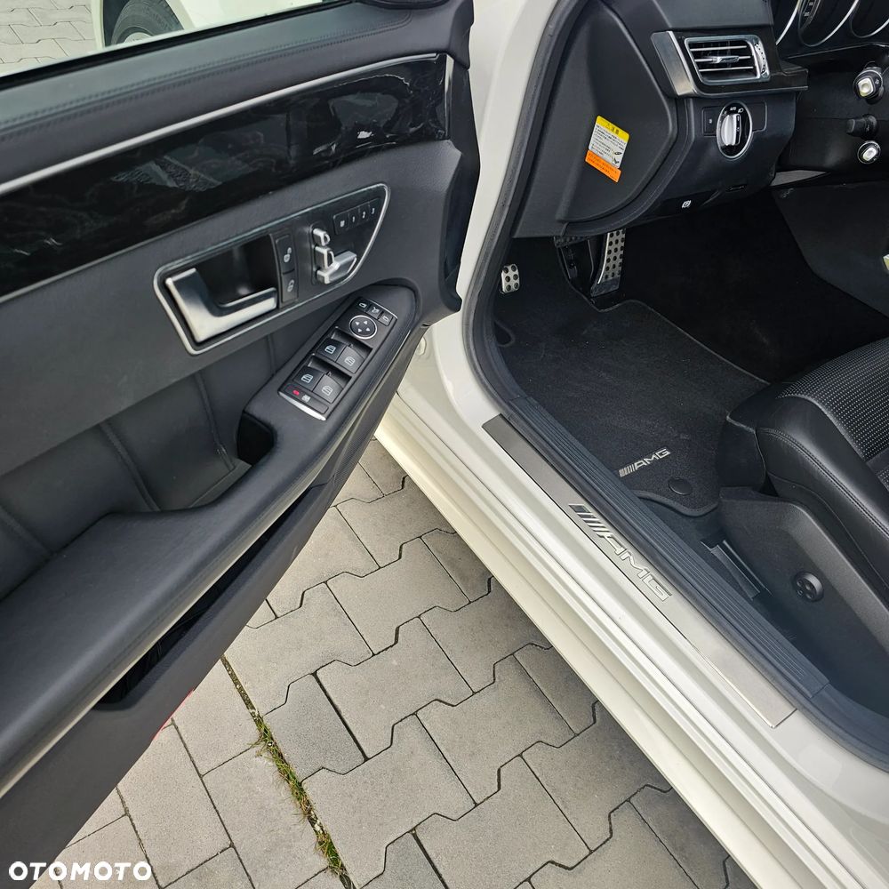 Mercedes-Benz Klasa E 63 AMG 4Matic AMG Speedshift MCT - 33