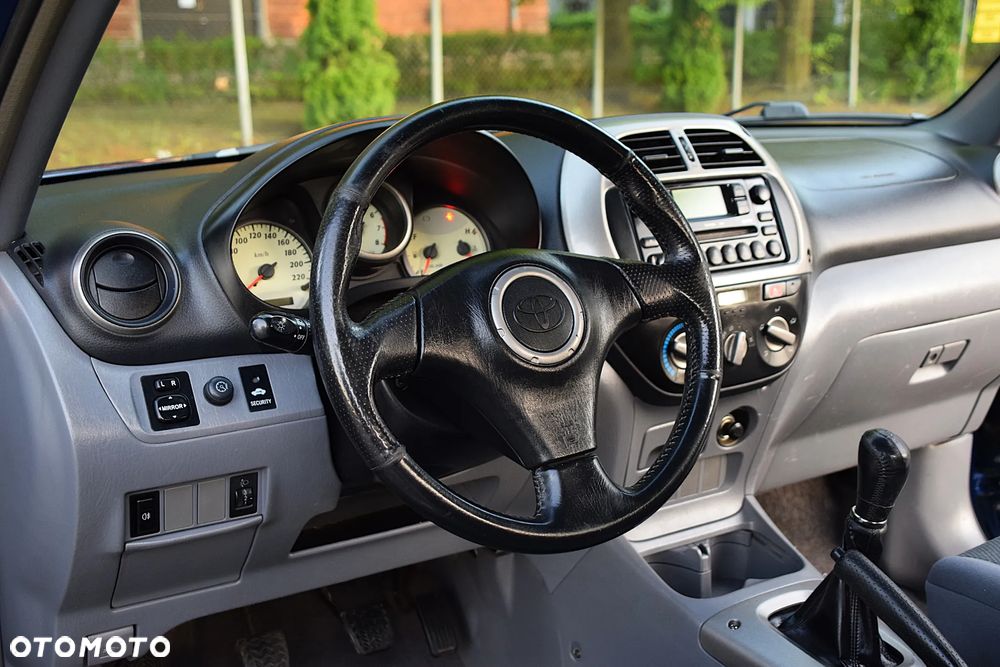 Toyota RAV4 4x4 - 28