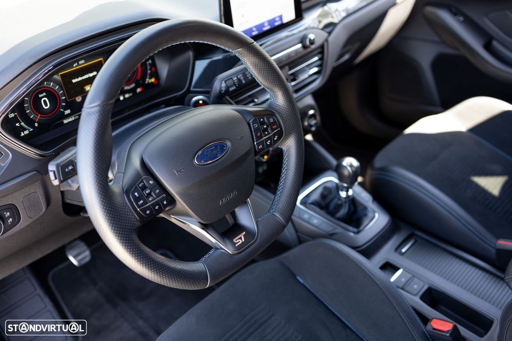 Ford Focus 2.3 EcoBoost S&S ST - 53