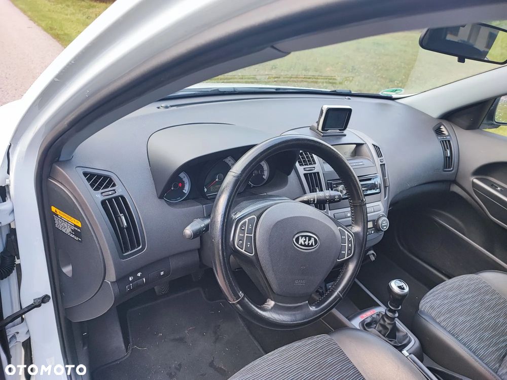 Kia Ceed Cee'd 1.6 Optimum + - 27