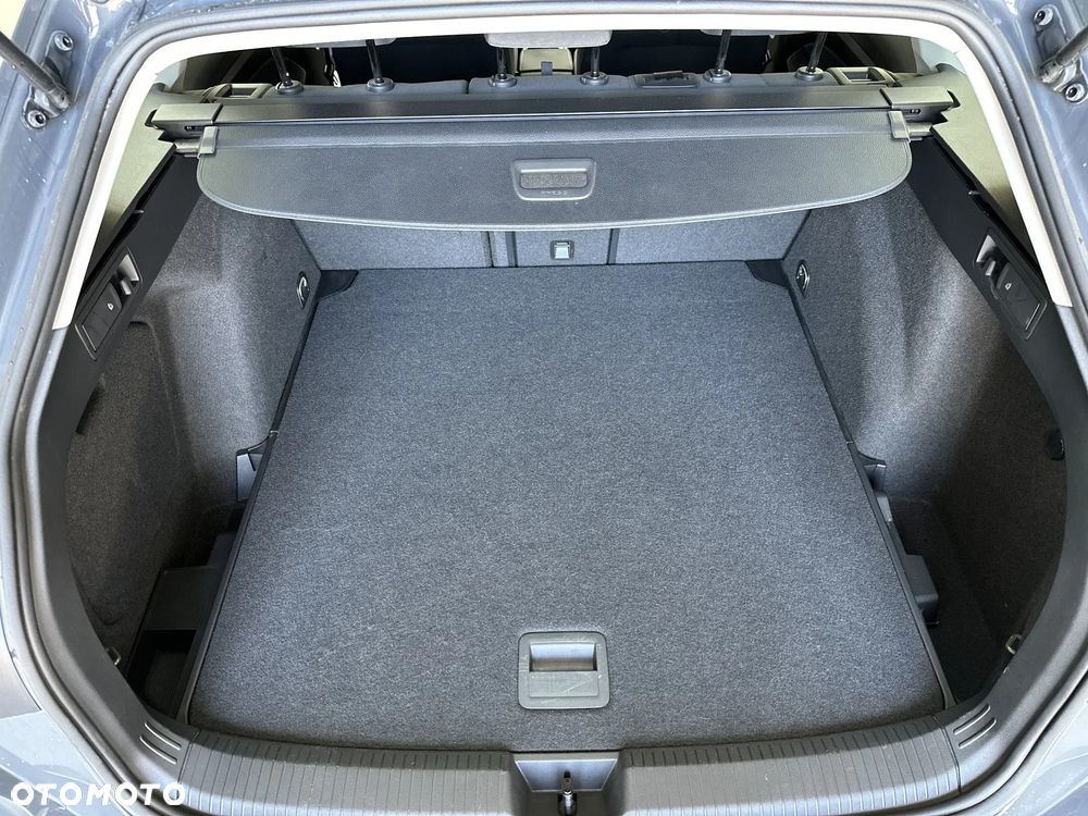 Volkswagen Golf 2.0 TDI Life - 17