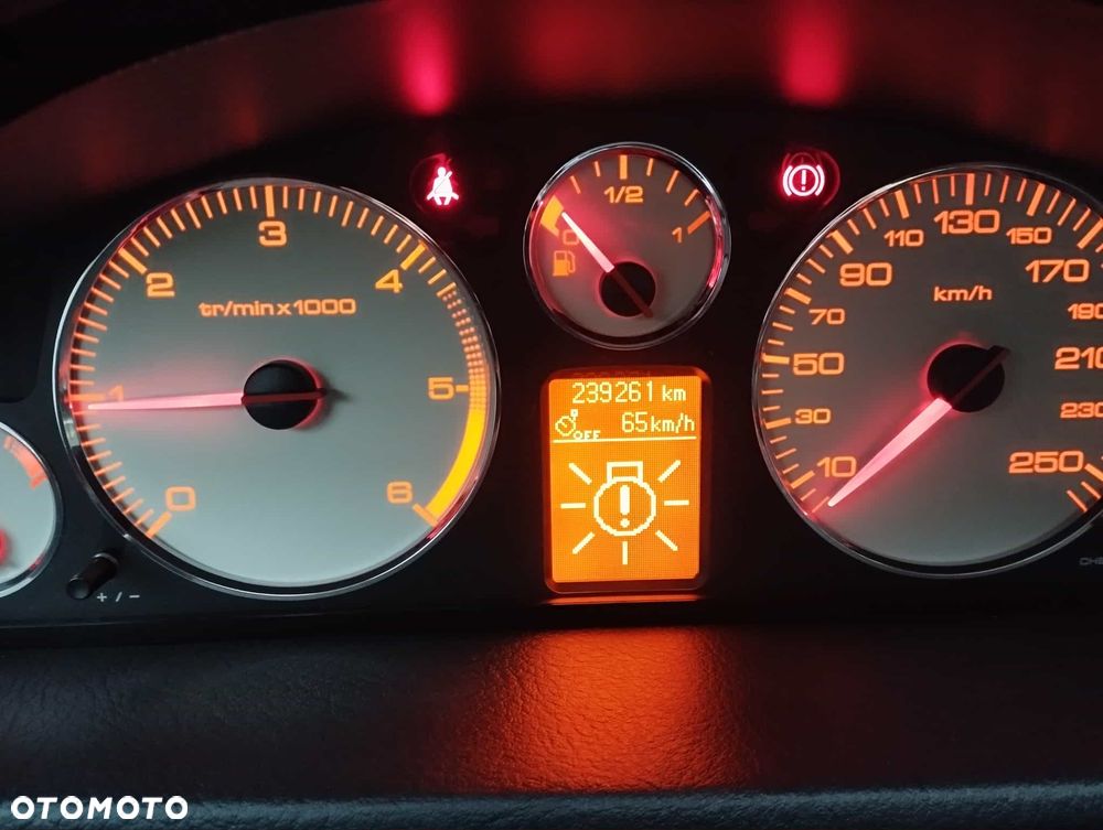 Peugeot 407 HDi 135 Esplanade - 7