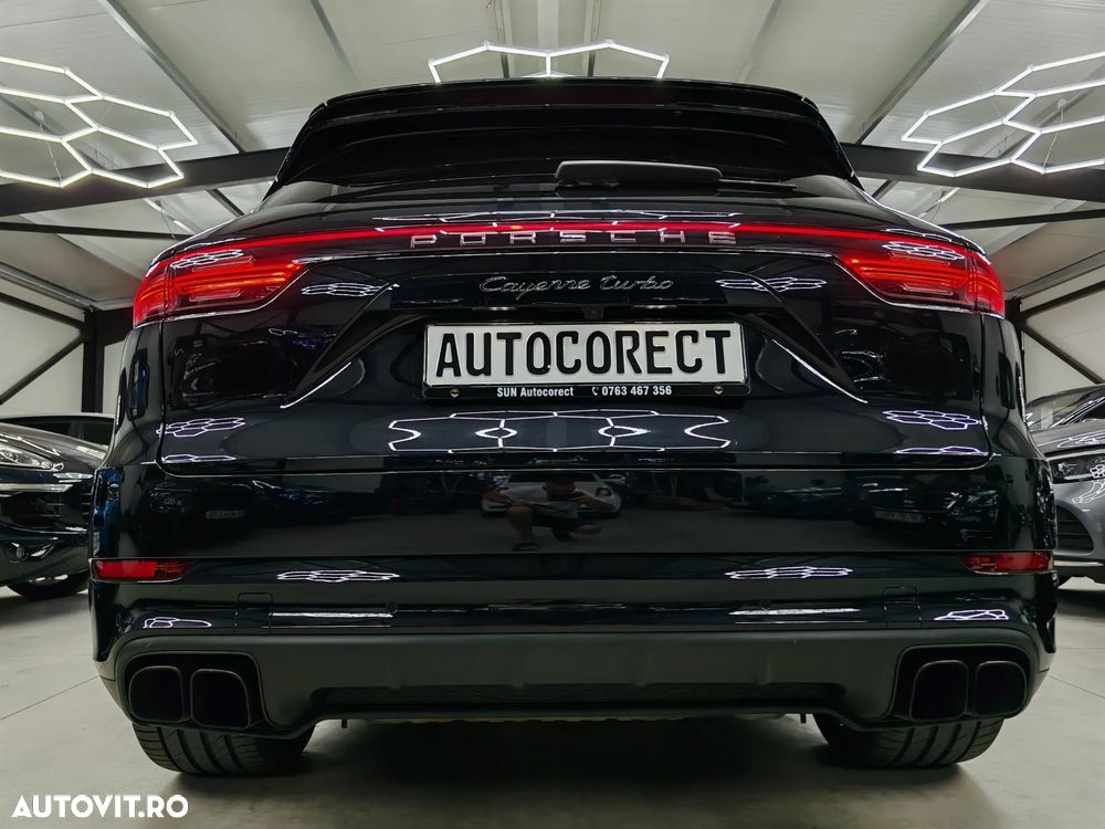 Porsche Cayenne Turbo - 36