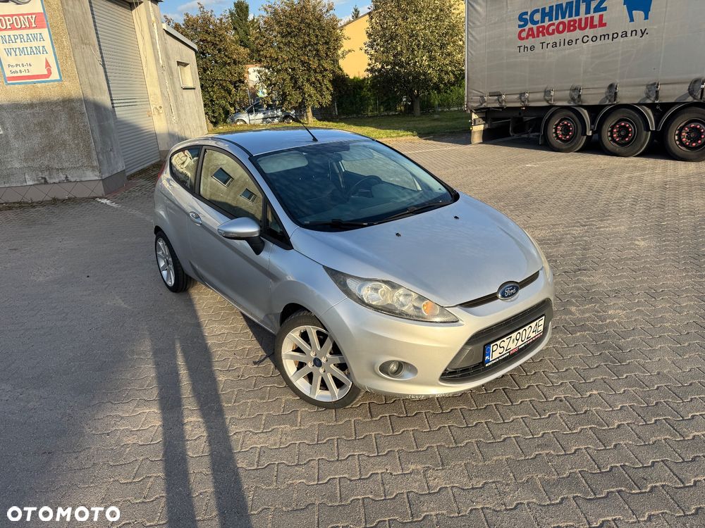 Ford Fiesta 1.6 TDCi DPF Trend - 4