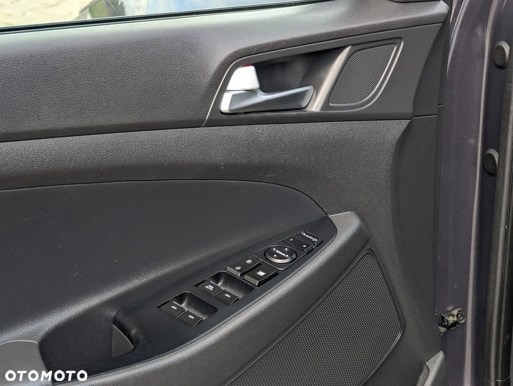 Hyundai Tucson 1.7 CRDI BlueDrive Style 2WD - 20