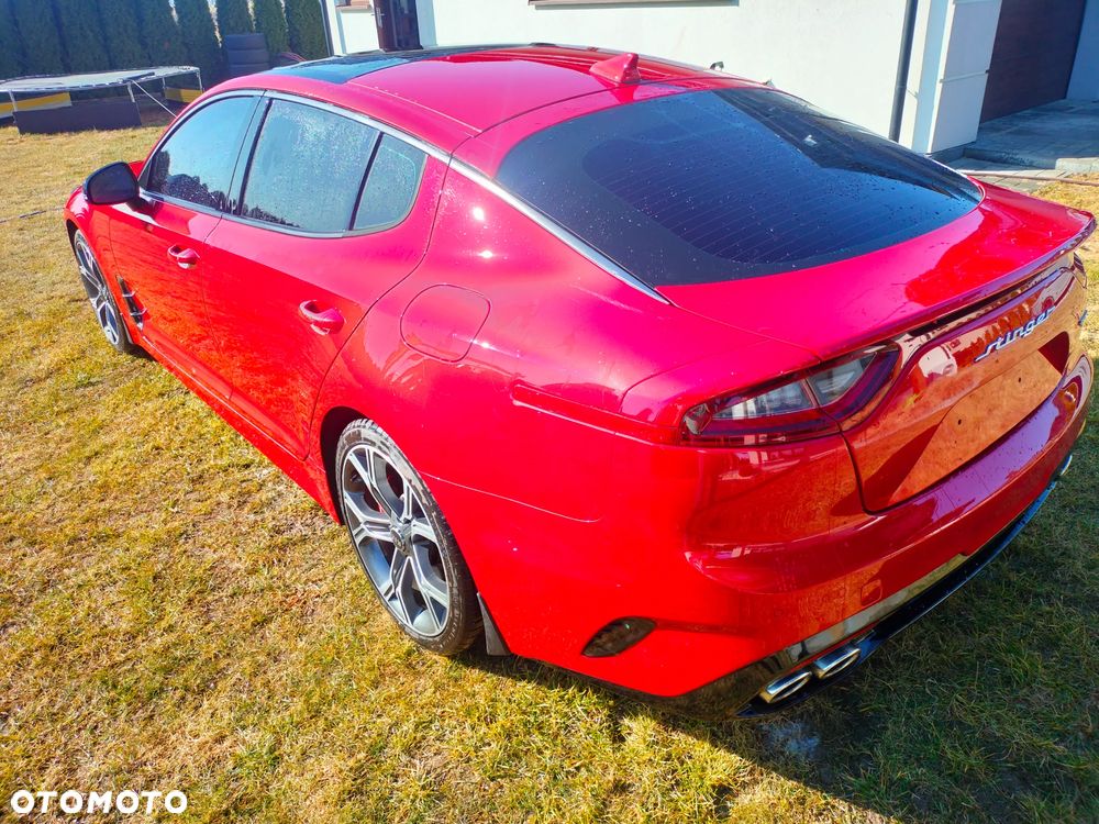 Kia Stinger - 4