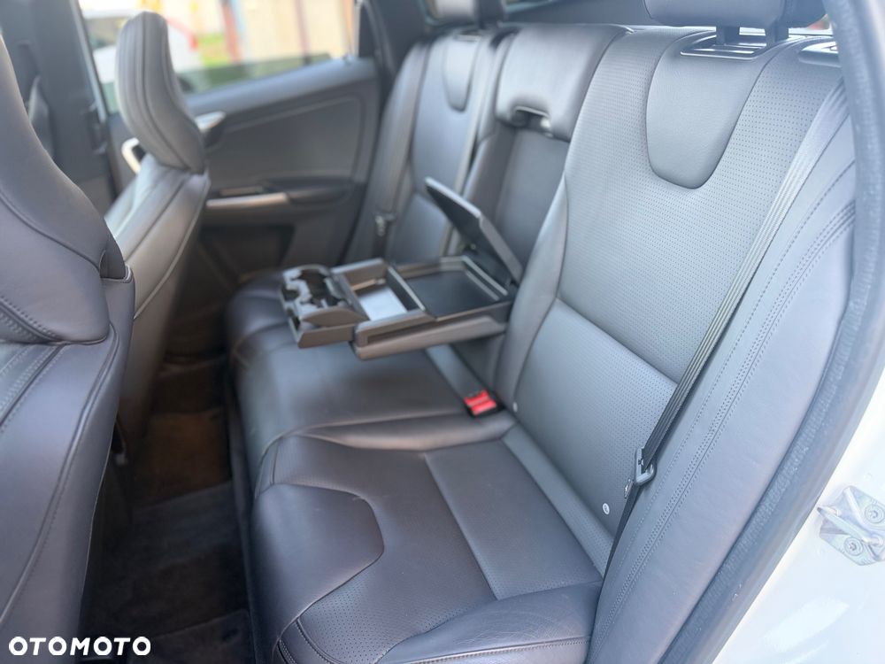 Volvo XC 60 D4 Inscription - 23