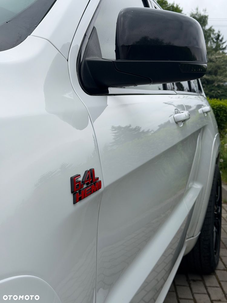 Jeep Grand Cherokee SRT - 12