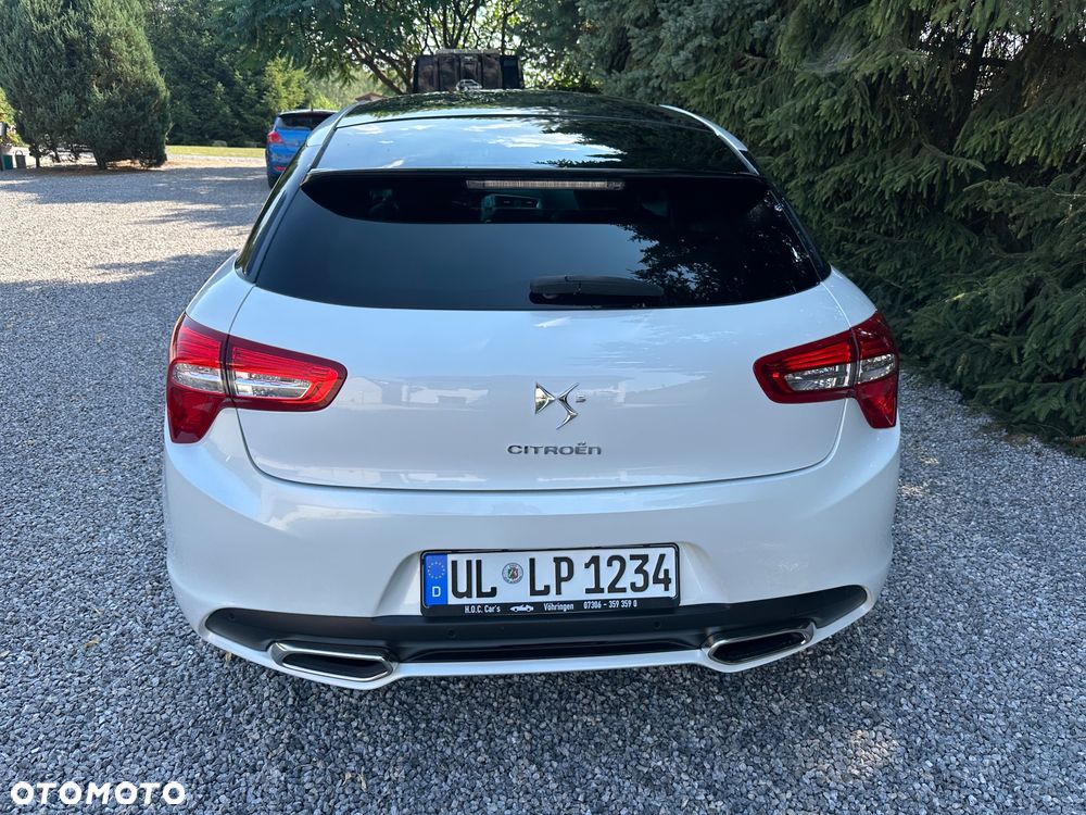 Citroën DS5 THP 155 SoChic - 4