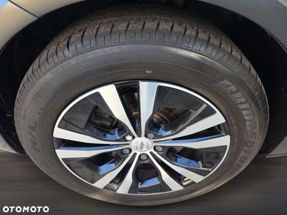Volvo V90 Cross Country - 28