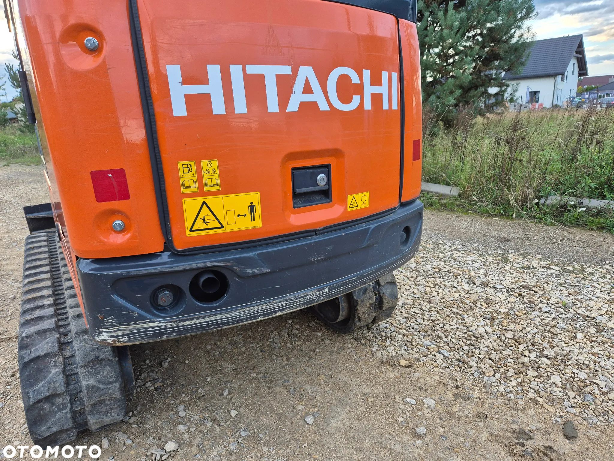 Hitachi ZX19 - 3