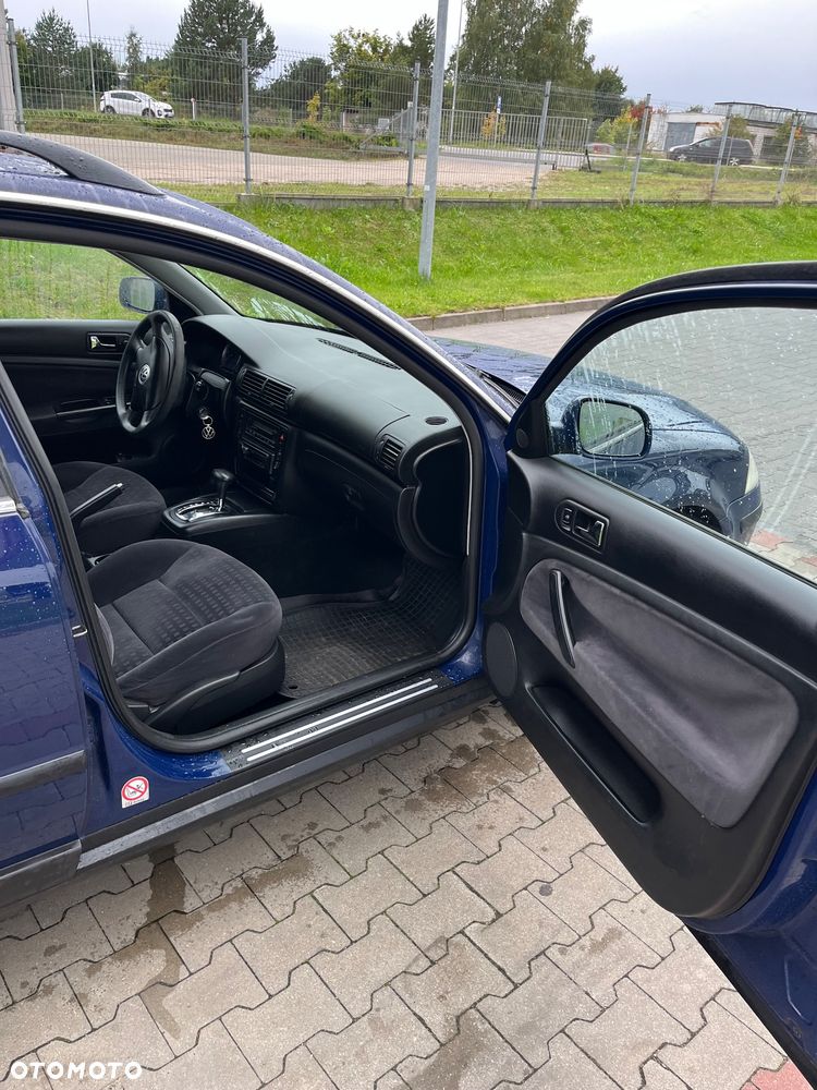 Volkswagen Passat - 14