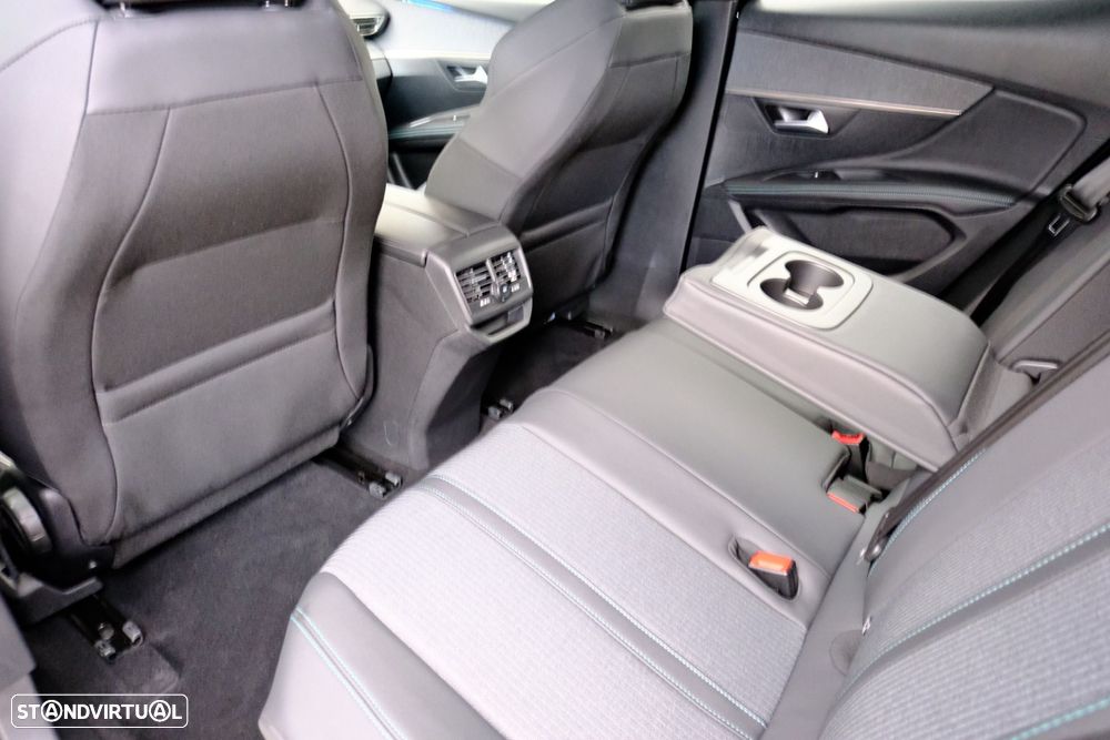 Peugeot 3008 1.2 PureTech Allure EAT8 - 10