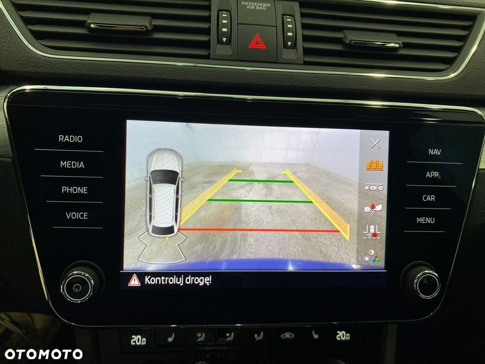 Skoda Superb 2.0 TDI SCR Ambition DSG - 21