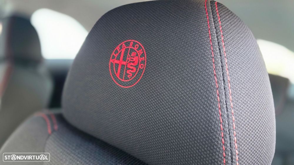Alfa Romeo GT 1.9 JTD M-JET Q2 - 30