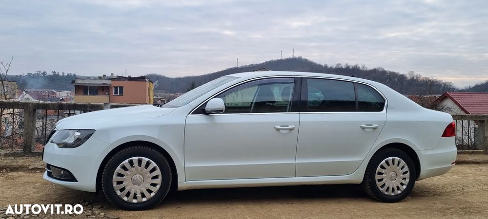 Skoda Superb 2.0 TDI DSG Elegance - 14