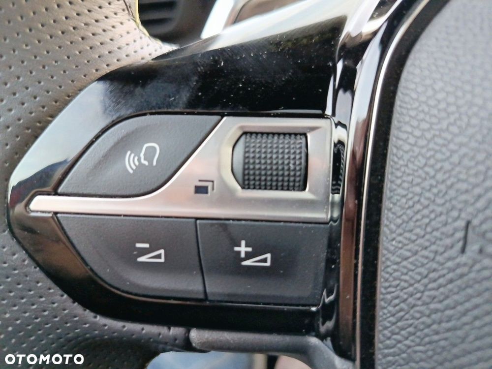 Peugeot 2008 1.2 PureTech GT S&S EAT8 - 16