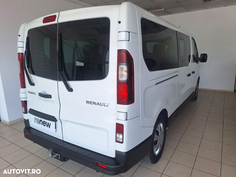 Renault Trafic 2.0 Blue dCi 150 S&S L2 8+1 Zen - 2