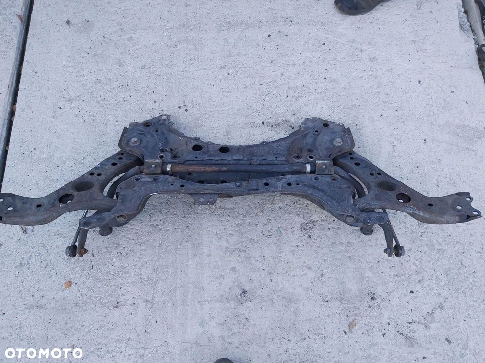 Toyota Verso 09 sanki wahacz przód trawers kołyska - 4