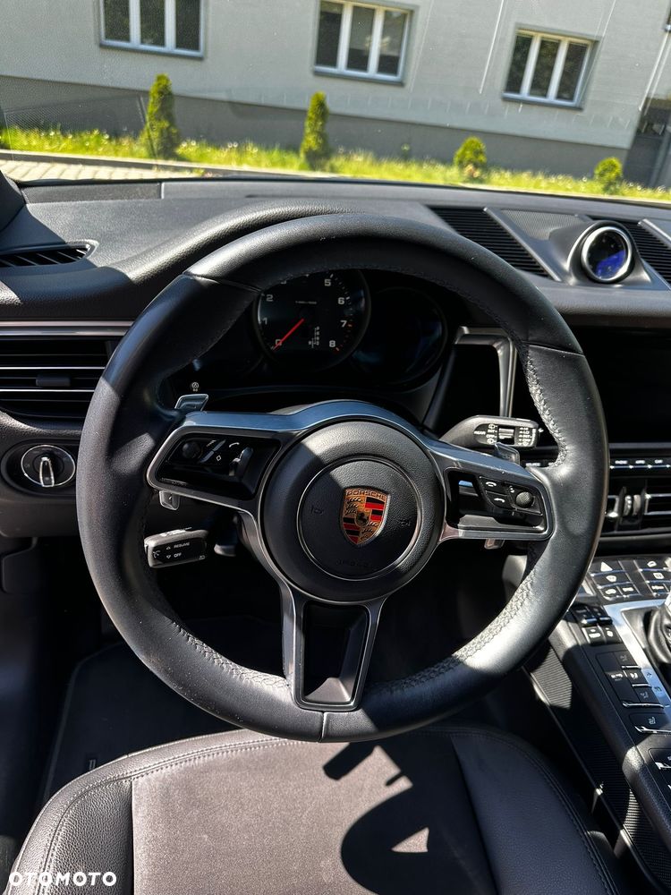 Porsche Macan Standard - 12