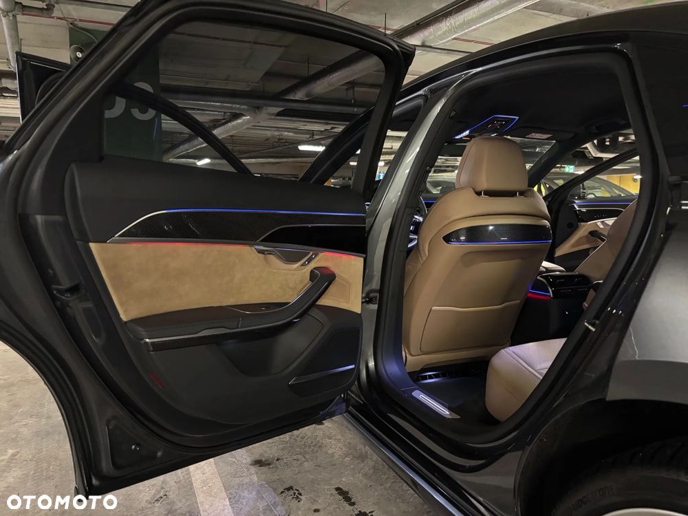 Audi S8 - 16