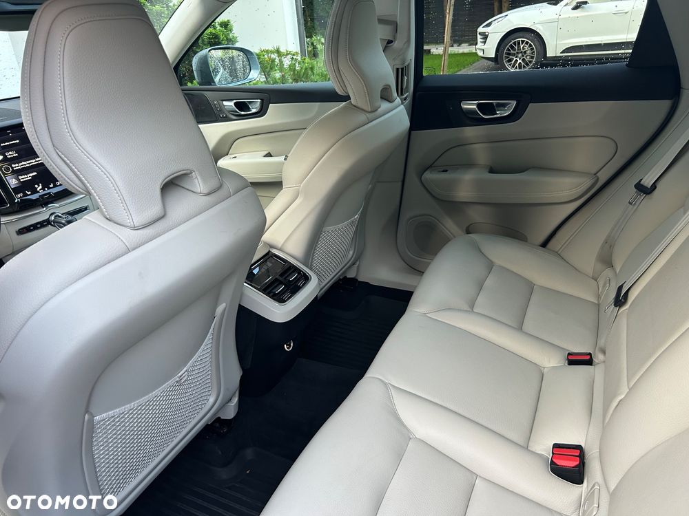 Volvo XC 60 T6 AWD Geartronic Inscription - 17