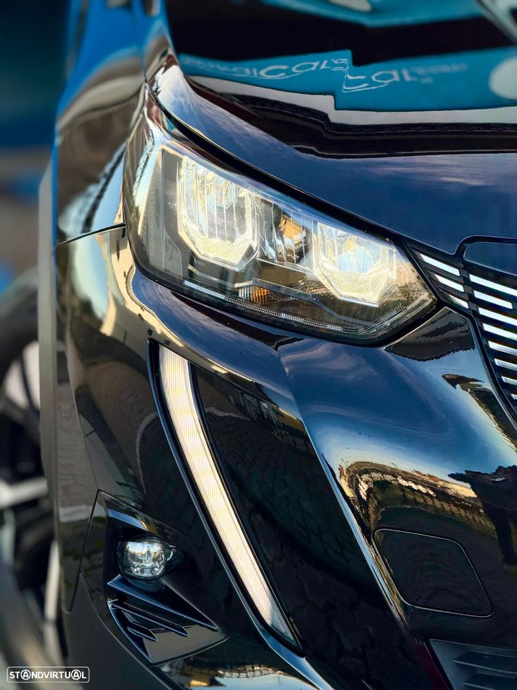 Peugeot 2008 1.2 PureTech Allure Pack - 27