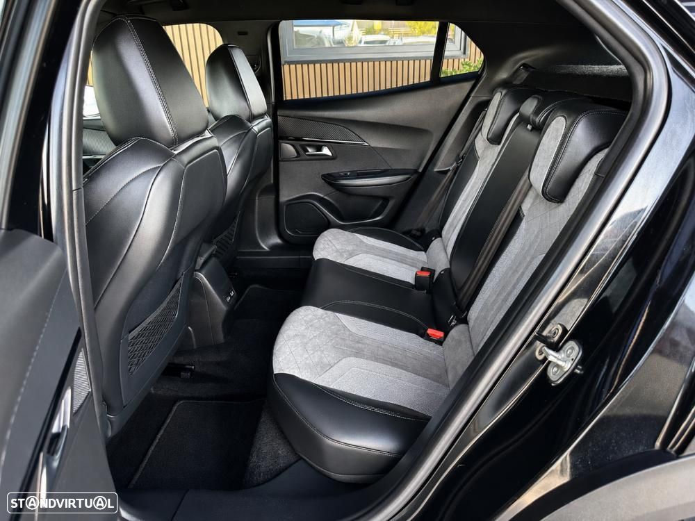 Peugeot e-2008 50 kWh GT Pack - 44