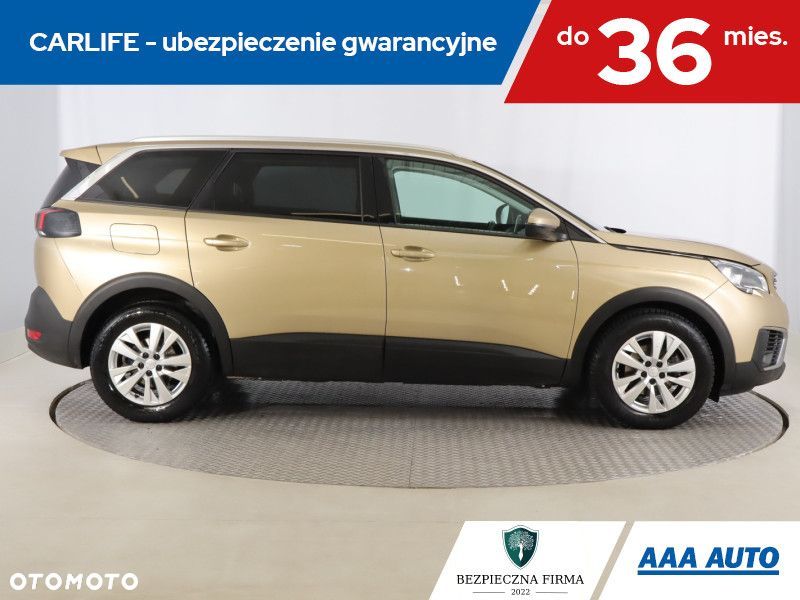 Peugeot 5008 - 8