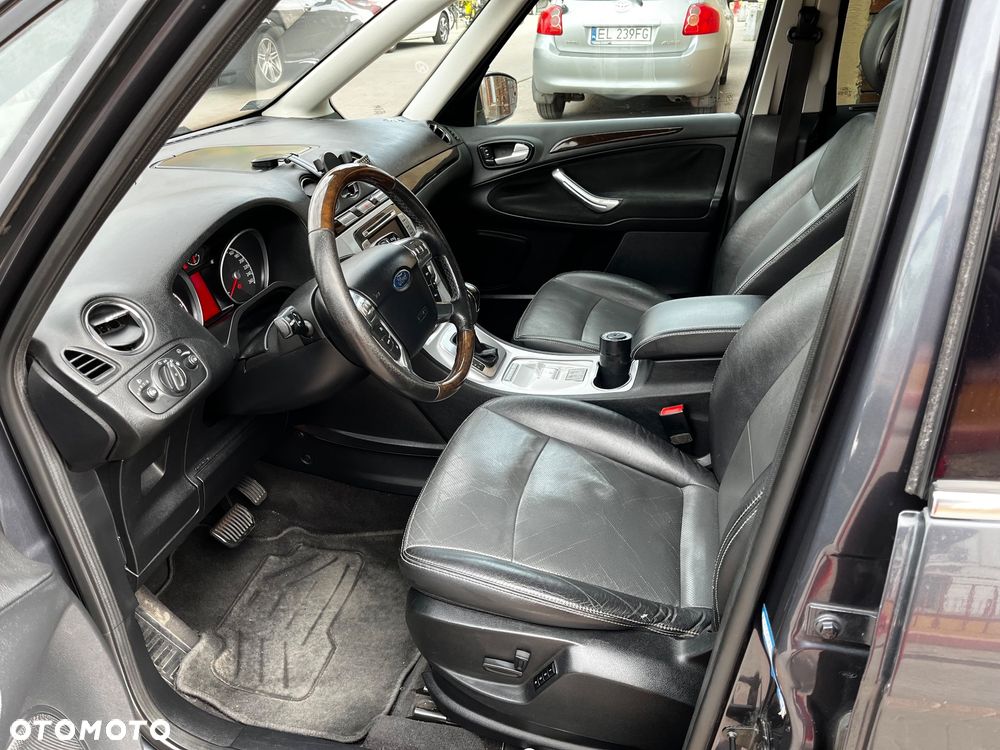 Ford Galaxy 2.0 TDCi Ghia - 39