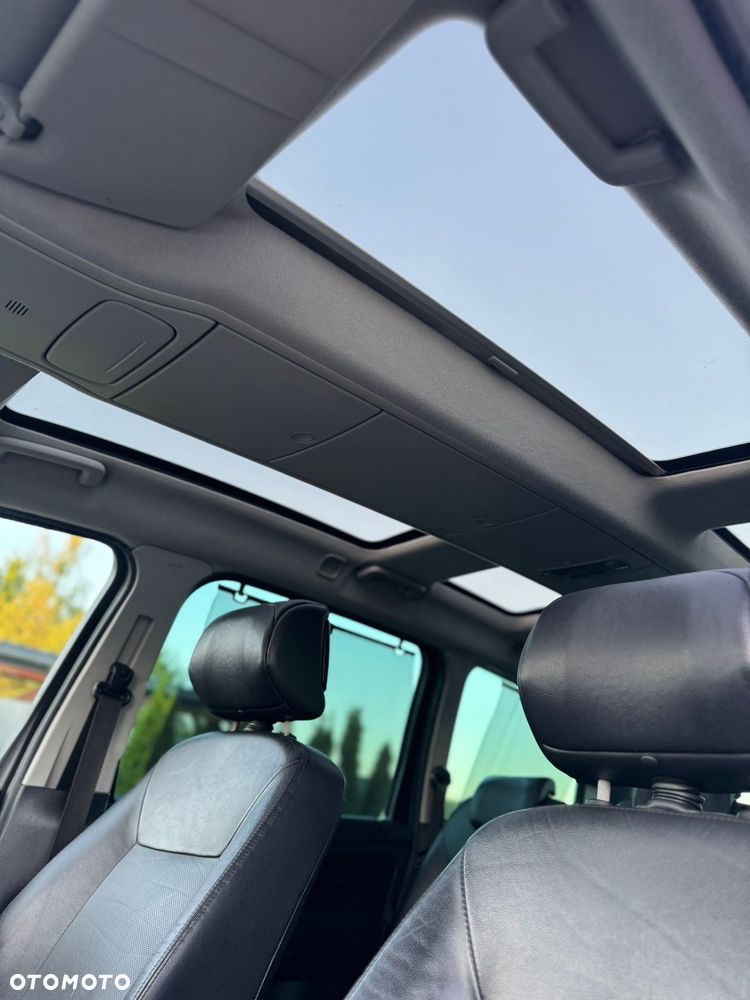 Ford Galaxy 2.0 TDCi DPF Ghia - 24