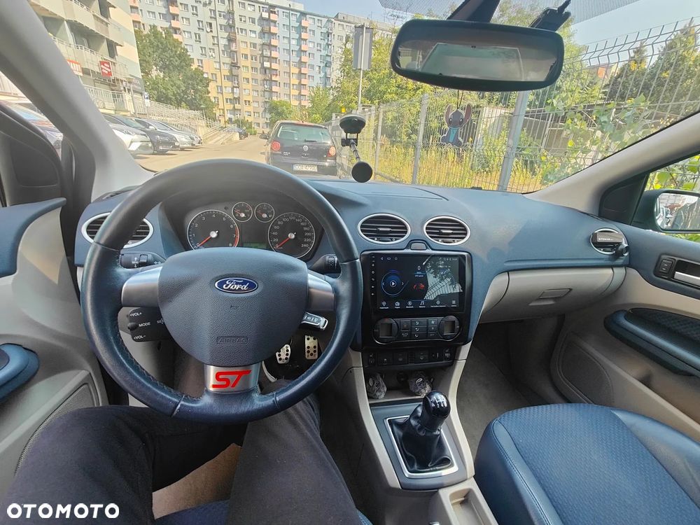 Ford Focus 2.0 Sport - 12