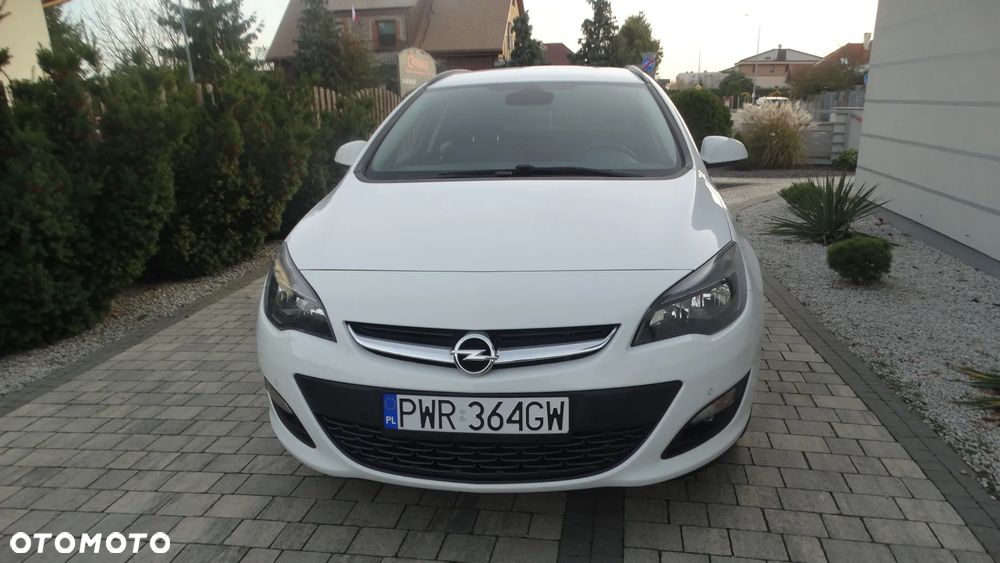 Opel Astra 1.4 Turbo Design Edition - 2