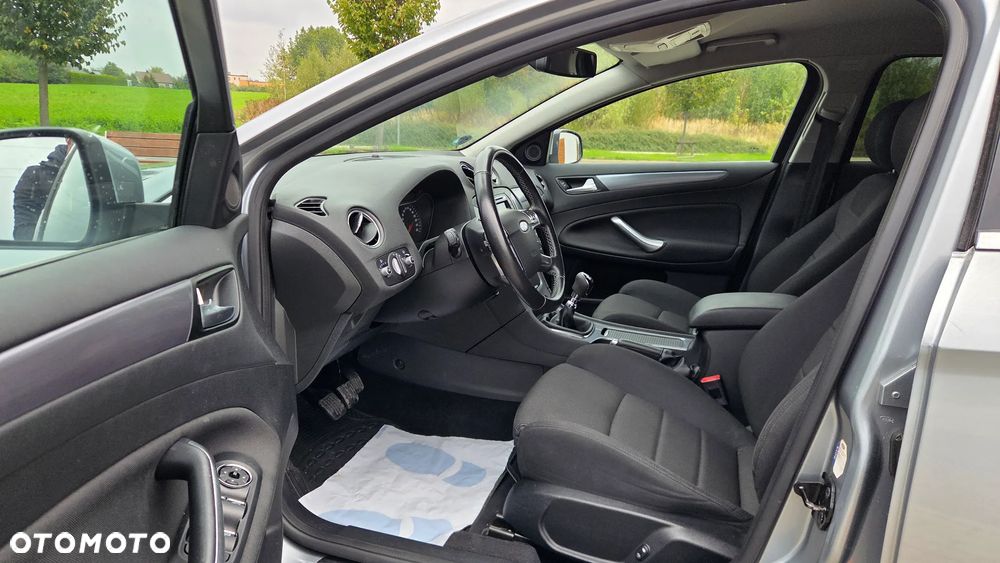 Ford Mondeo 2.0 TDCI Titanium - 19
