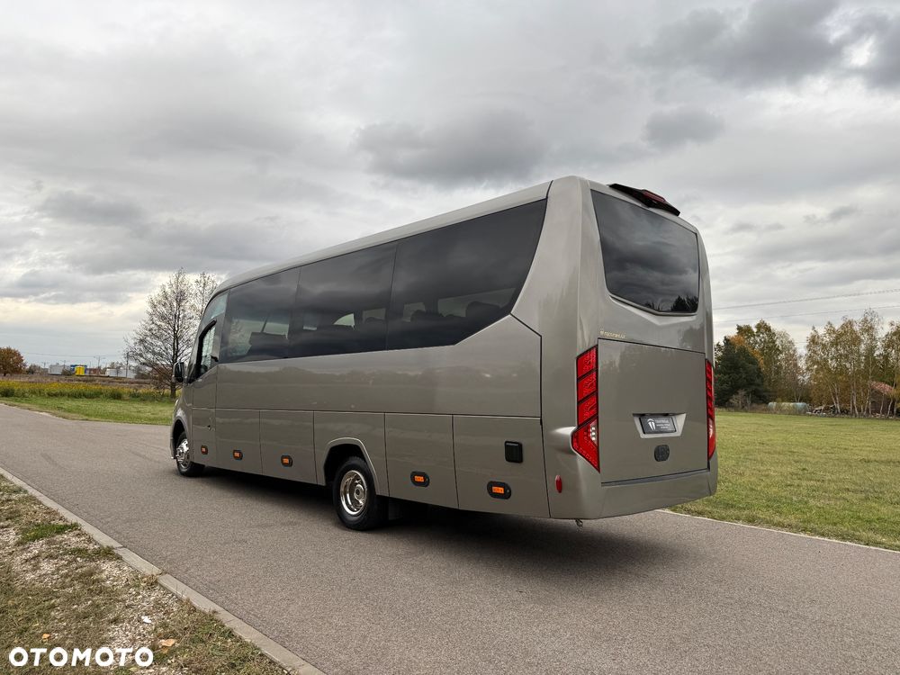 Mercedes-Benz Sprinter 519 - 17