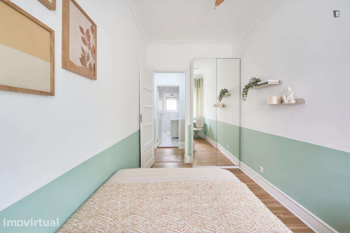 Quarto - localizado em Roma-Areeiro Lisbon - Grande imagem: 3/34