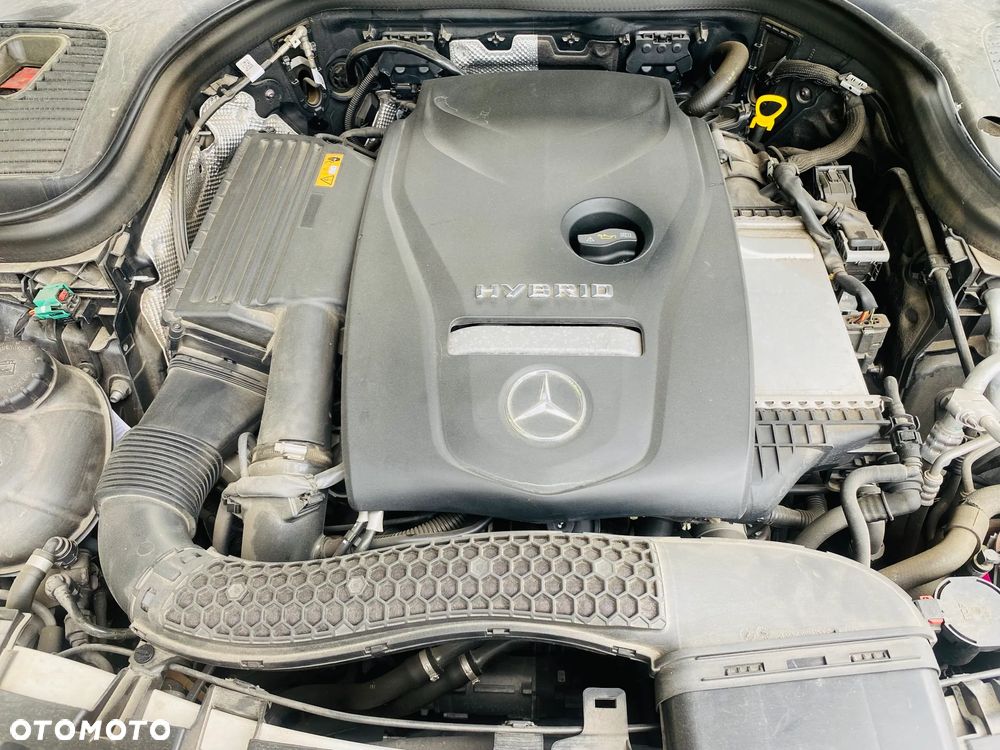 Mercedes-Benz GLC 300 e 4-Matic - 16