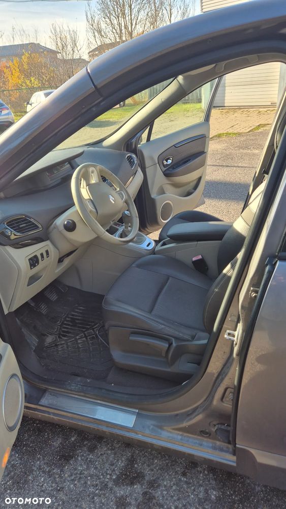 Renault Scenic - 9
