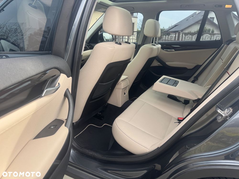 BMW X1 xDrive25d Sport Line - 10