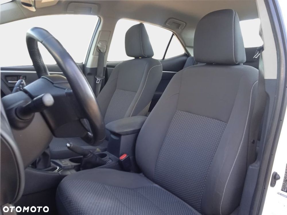 Toyota Corolla 1.4 D-4D Premium - 27
