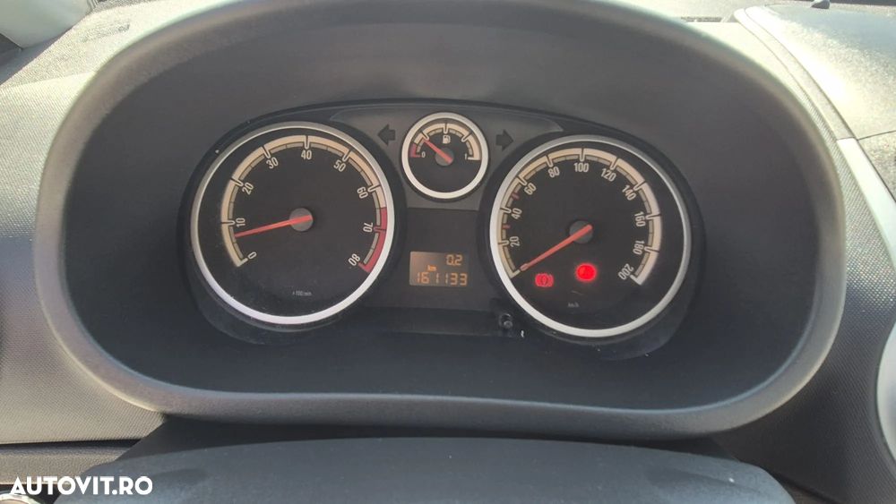 Opel Corsa 1.4 16V Satellite - 15