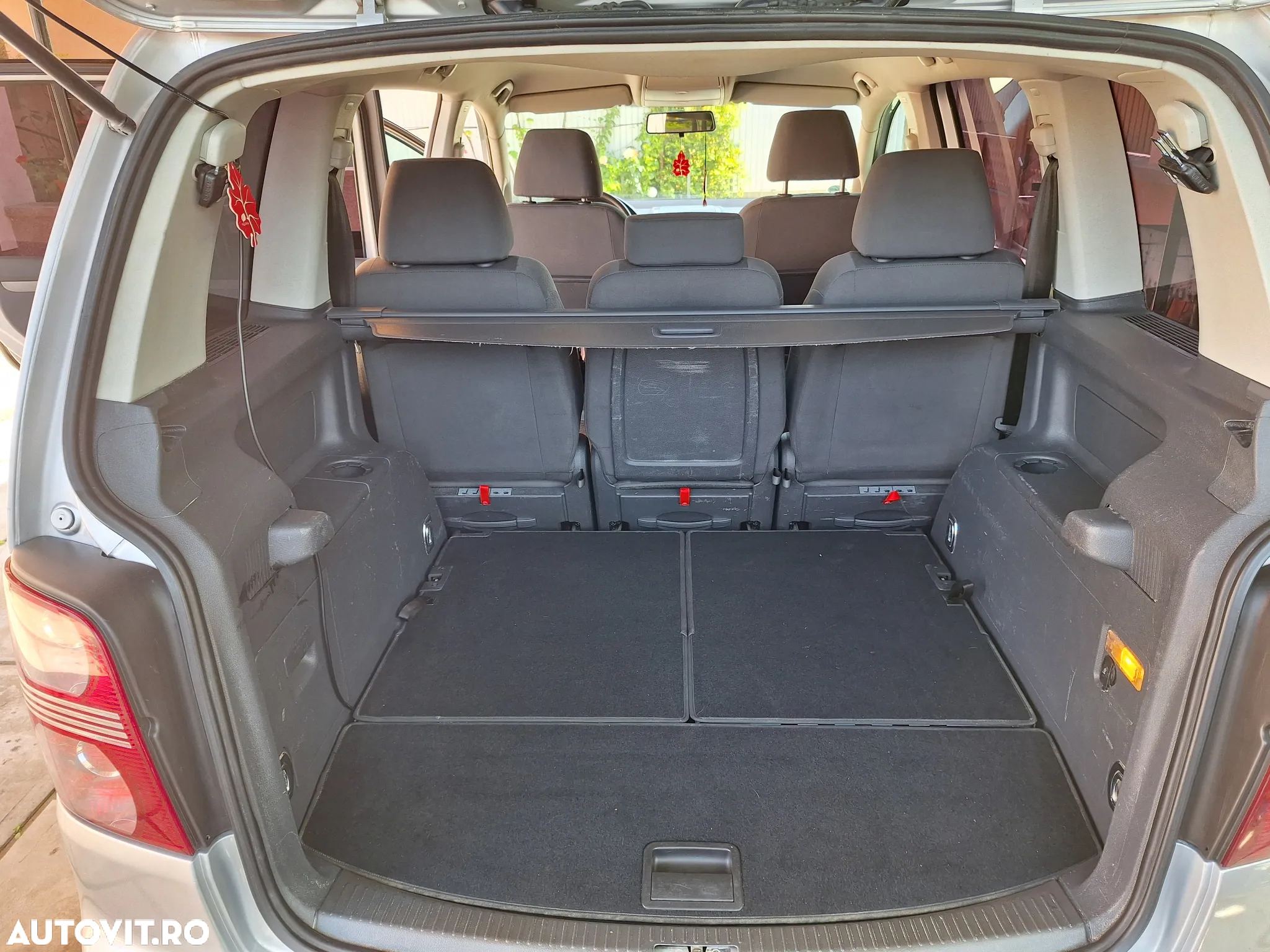 Volkswagen Touran 1.9 TDI - 11