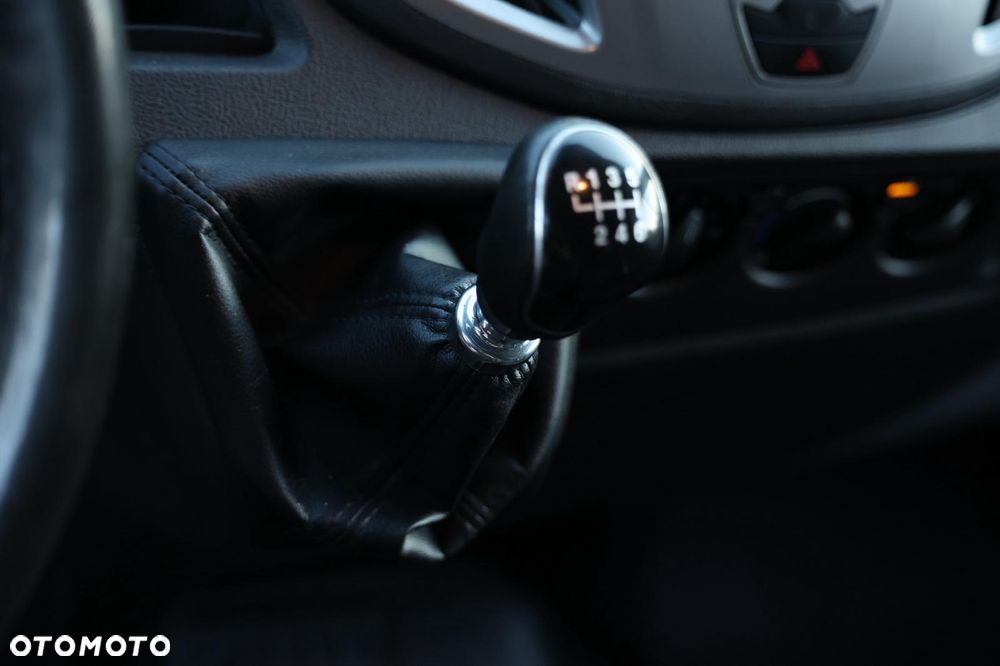 Ford Transit - 13